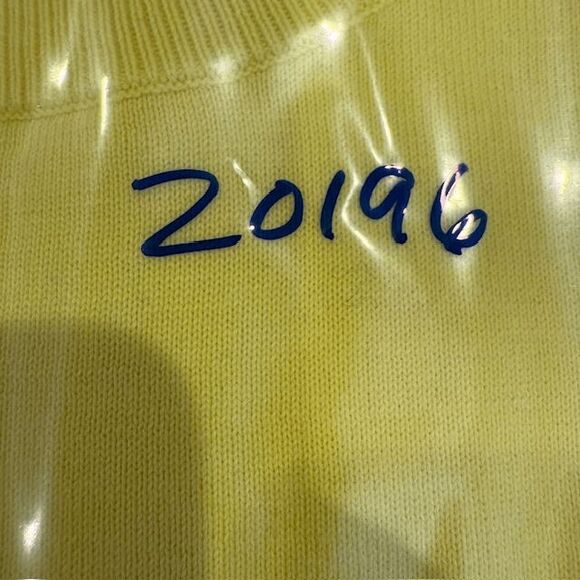 Brooks Brothers Supima Cotton Yellow Sleeveless Sweater Top Crew Neck Medium - Picture 8 of 8